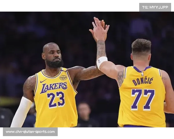 NBA总决赛激烈对抗谁将登顶成就辉煌冠军梦全力以赴决战时刻 NBA总决赛激烈对抗谁将登顶成就辉煌冠军梦全力以赴决战时刻